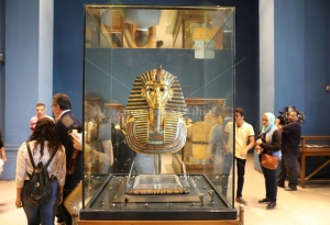 Private Tour: Cairo Day Trip from Hurghada Including Round-Trip Flights, Giza Pyramids, Sphinx and Egyptian Museum