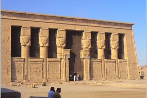 Private Day Tour to the Temple of Hathor and Abydos Temple