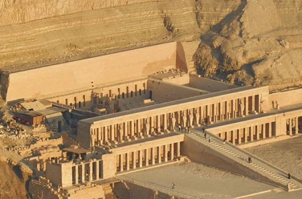 Overnight Tour to the Valley of the Kings and Luxor Temples