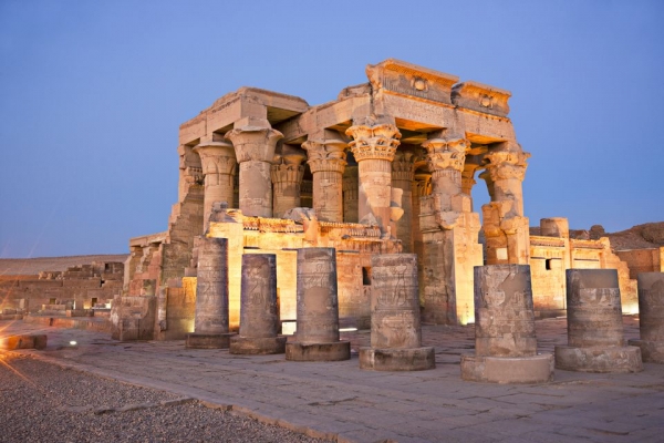 Private Tour to the Temple of Kom Ombo and Edfu from Luxor