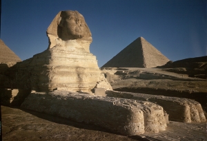 Private Tour: Cairo Day Trip from Hurghada Including Round-Trip Flights, Giza Pyramids, Sphinx and Egyptian Museum